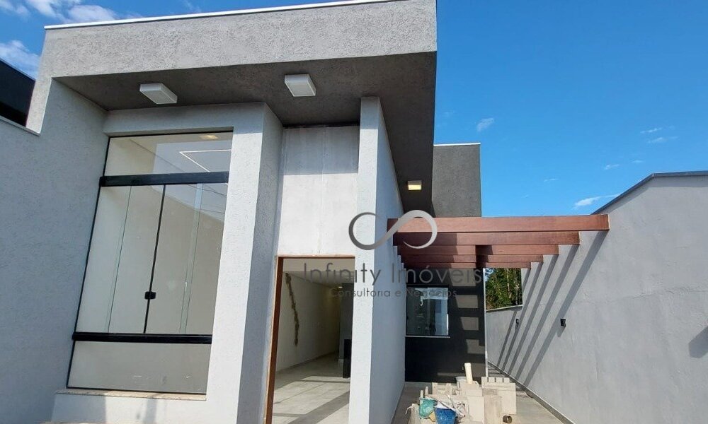 Casa moderna c/ 3, suíte, 2 vagas por R$580.000,00