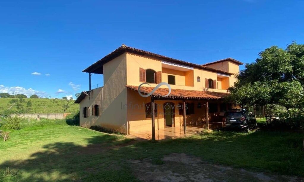 Casa estilo sítio c/ 7 quartos por R$650.000,00